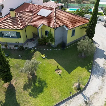 Country house Poco Do Barro Lodoes