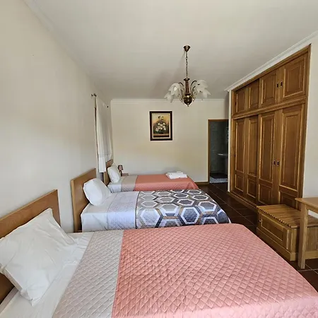 Poco Do Barro Lodoes